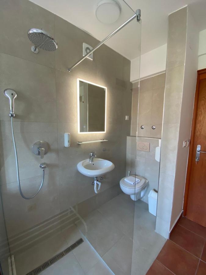 So Rooms City Centre Budva Ngoại thất bức ảnh